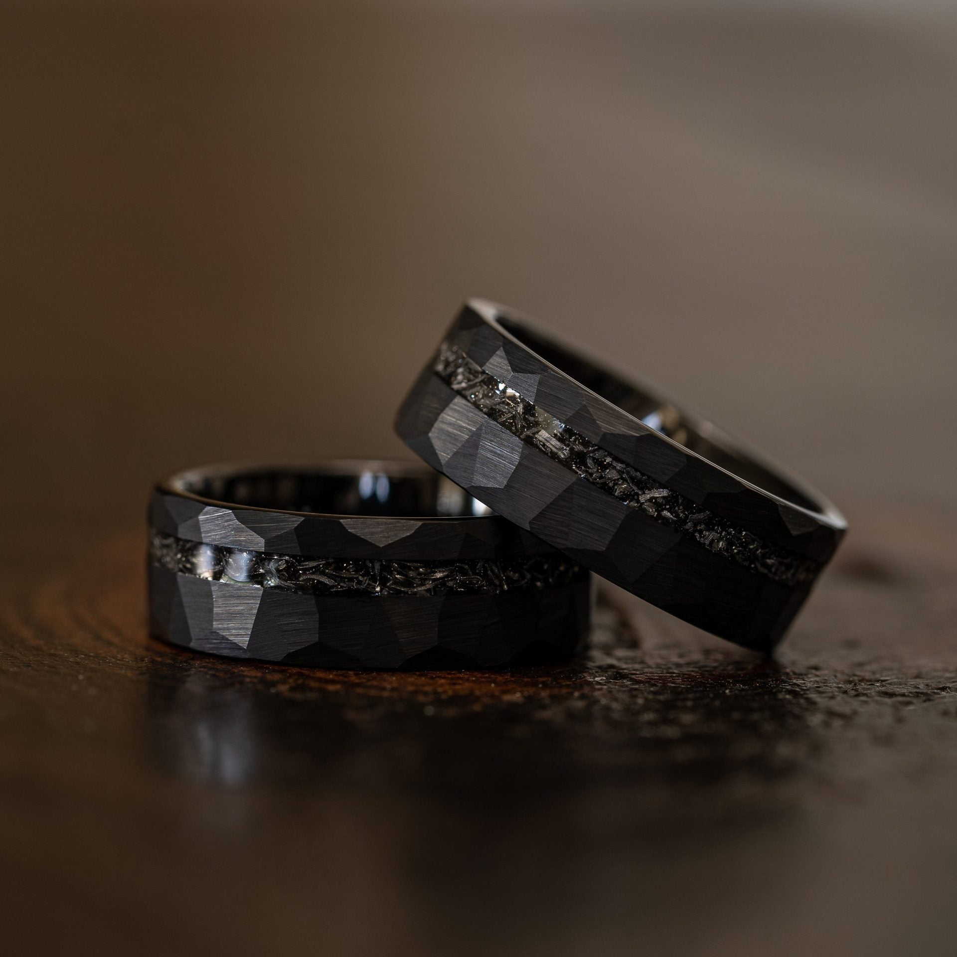 8mm tungsten gold men's wedding band steel hammered black ring inlaid with broken meteorite - PENFINE